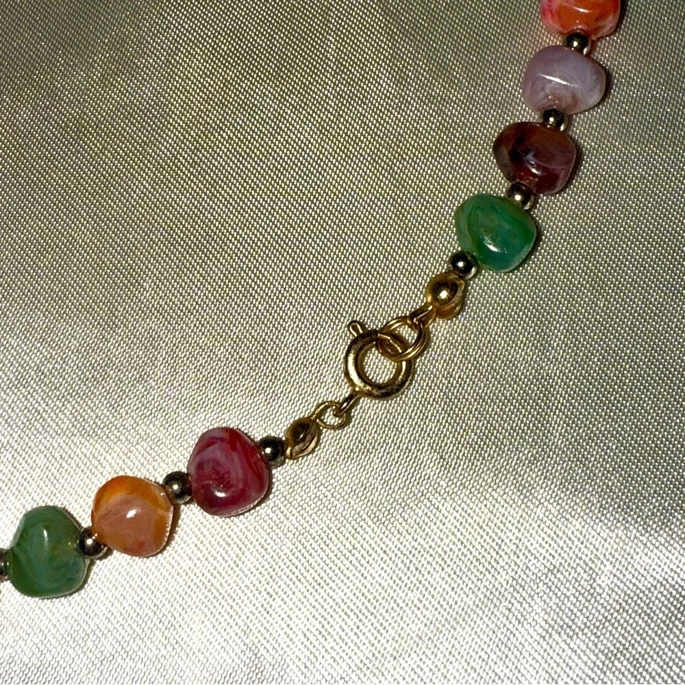 Vintage Graduated Lucite Marbled Stone Multicolor Beaded Necklace Gold Spacers - Picture 8 of 9